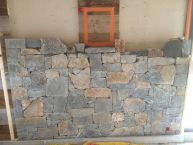 Habillage d'un mur en pierres naturelles