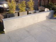 Terrasse en pierres naturelles (Granit gris) + caillebotis en Ipé